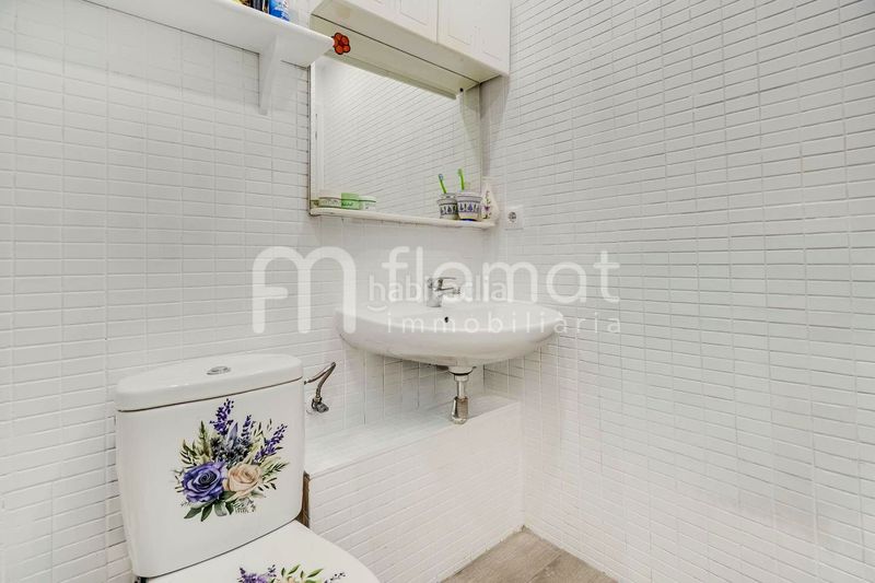 Foto b9a141ab-d769-458f-8454-ed5bc261bb9e. Pis a Els Pavos Blanes