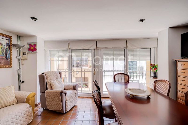 Foto 162bf9a9-37bd-49e3-b7ef-cd3e07629f98. Casa amb aparcament a Centre Blanes