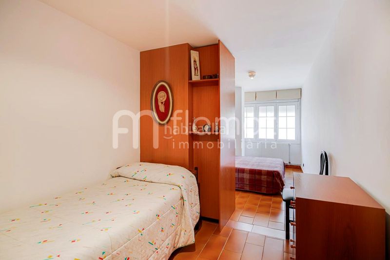 Foto 2590a7b4-e4bd-4a7e-83db-24eb9c1b1c26. Casa amb aparcament a Centre Blanes