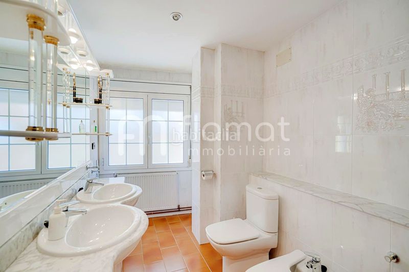 Foto 53bf664d-6d53-4591-baf9-8f467b6dbec7. Casa amb aparcament a Centre Blanes