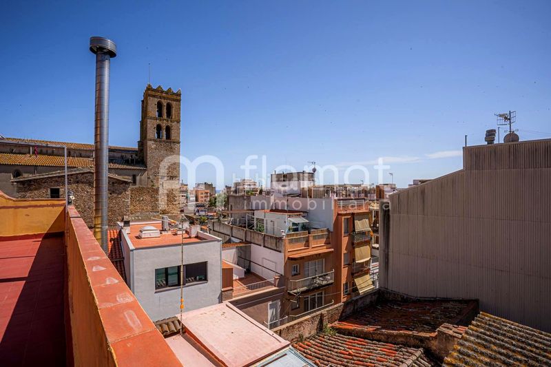 Foto 74d3e7ee-debe-4717-bf5e-a5dd0176b5dc. Casa amb aparcament a Centre Blanes