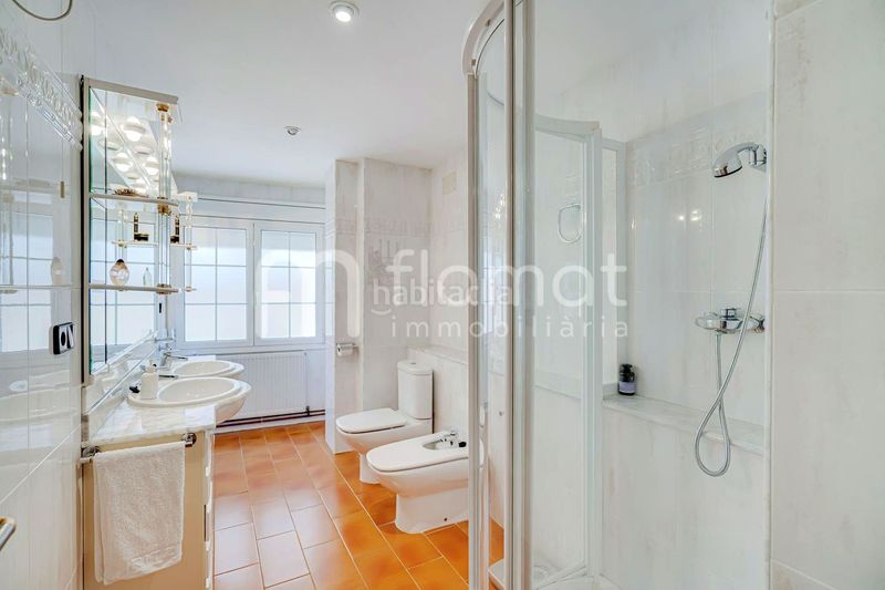 Foto 81198ee5-de26-4151-8d70-183d3f2febd0. Casa amb aparcament a Centre Blanes