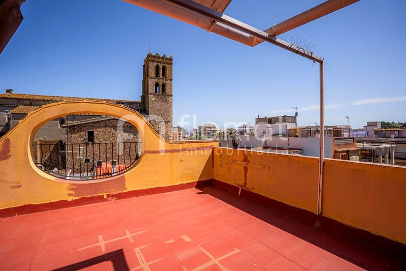 Foto a6189b02-b87e-44aa-a396-99657c0e7b6e. Casa amb aparcament a Centre Blanes