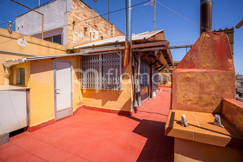 Foto b21a7038-4361-4fa8-8376-8d1be10fb95b. Casa amb aparcament a Centre Blanes