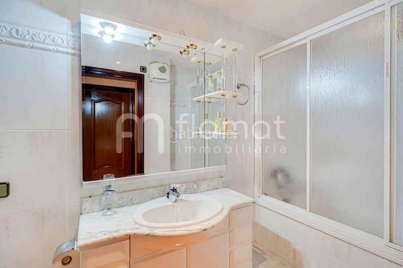 Foto b5a41951-dcd8-441c-bd16-1a38876e197f. Casa amb aparcament a Centre Blanes