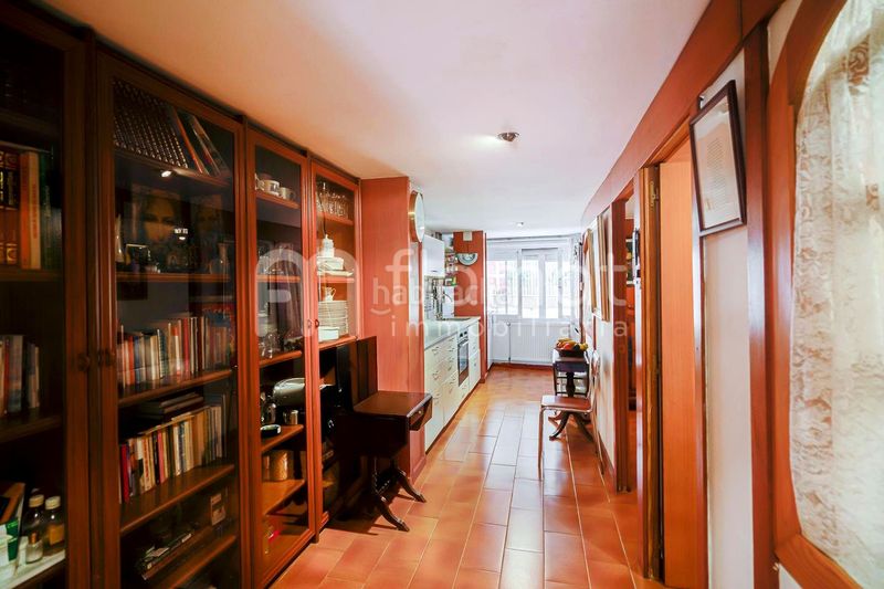 Foto c59ae3b9-0034-465a-b33a-0b98963b008e. Casa amb aparcament a Centre Blanes
