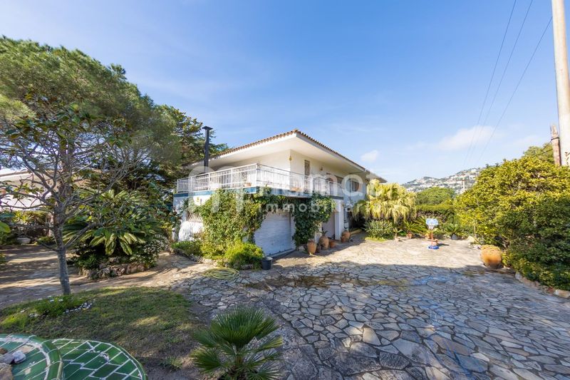 Foto be3352d4-a25c-4878-a3b6-b1d4cdb000c6. Casa  en venta en Montgoda Lloret de Mar