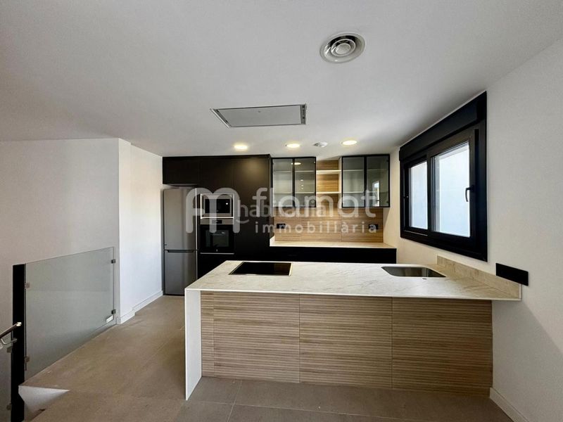 Foto 323c27c5-0c6f-4e32-90b5-5f1d3ab8ec9a. Casa  en venta en Mont Ferrant-Joan Carles I Blanes