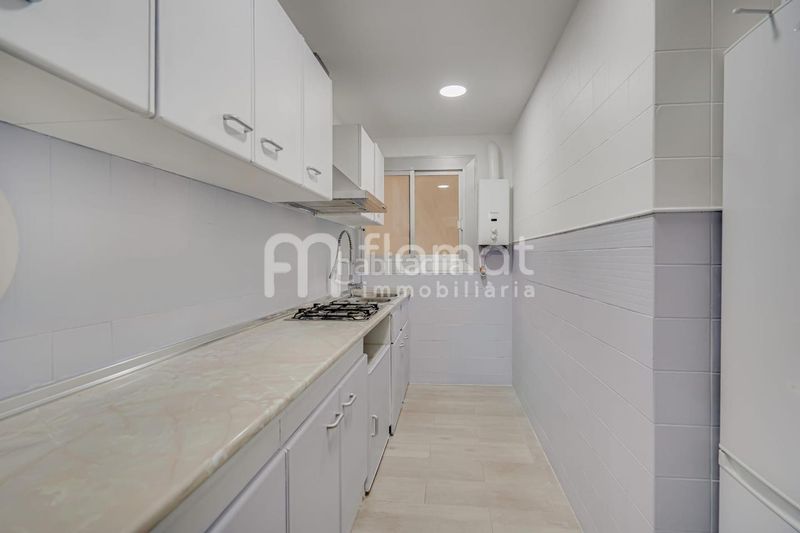 Foto 0f1c09a0-7c03-46b2-b386-500f736e931b. Pis a Els Pavos Blanes