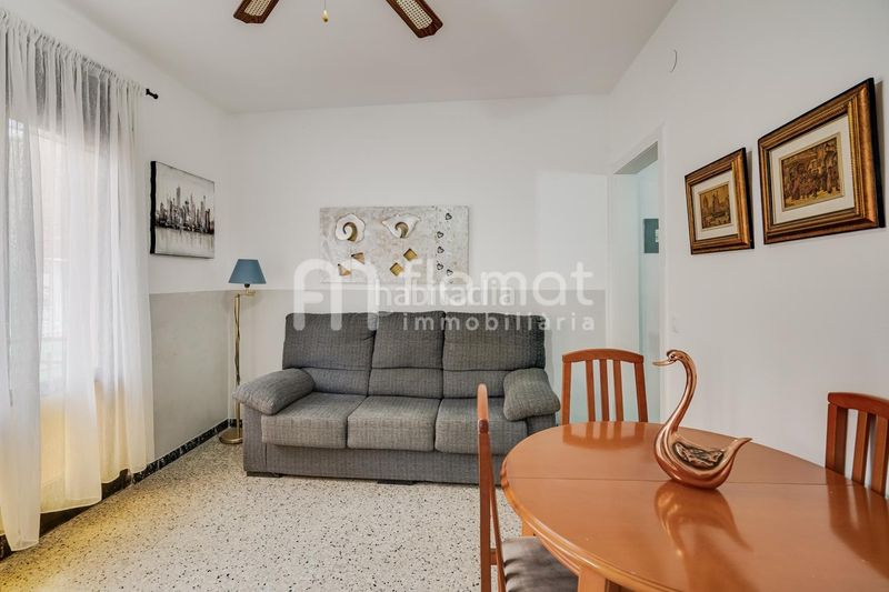 Foto 3c65dfbc-ac1b-4ea9-baa3-53994b4bd655. Pis a Els Pavos Blanes