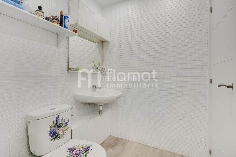 Foto 402b4f76-1f97-47c8-bfc7-b1288ea7ba16. Pis a Els Pavos Blanes