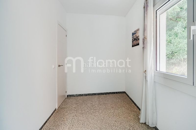 Foto c313c76c-6ecc-40f2-994f-b237dc818782. Pis a Els Pavos Blanes