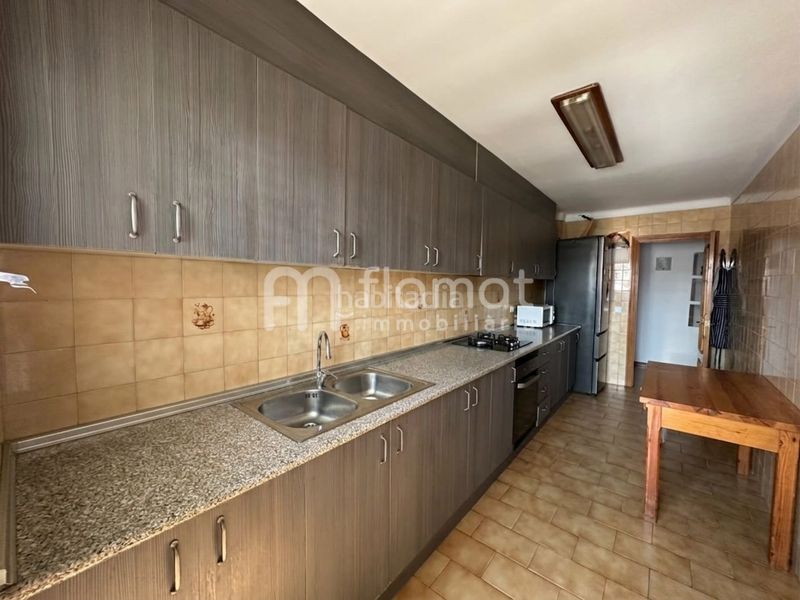 Foto 47e18a50-cbb6-48d6-aaa4-b099366d373b. Pis a Mont Ferrant-Joan Carles I Blanes