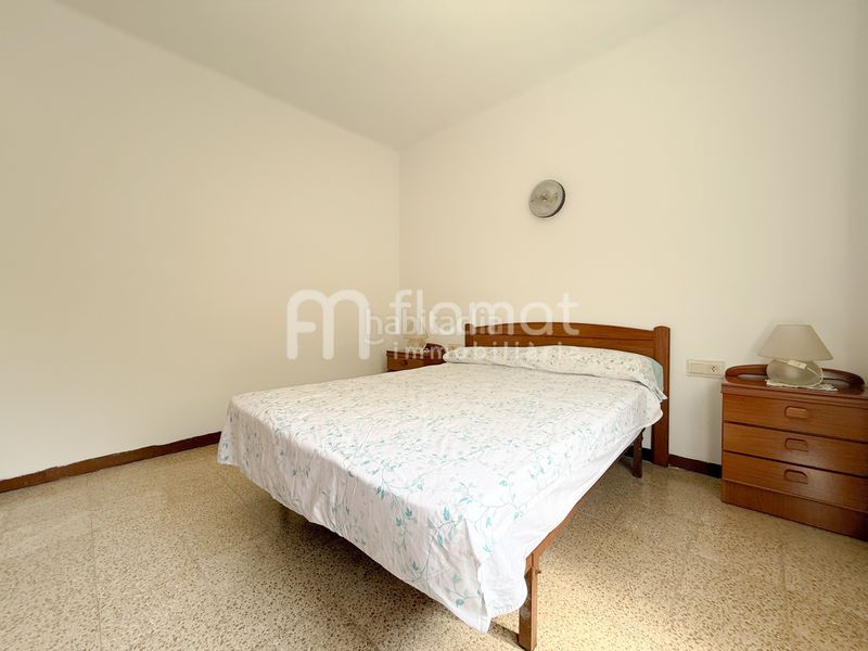 Foto 285c7d75-eef6-4008-9c6e-eb950d0b68e8. Pis a Els Pins Blanes