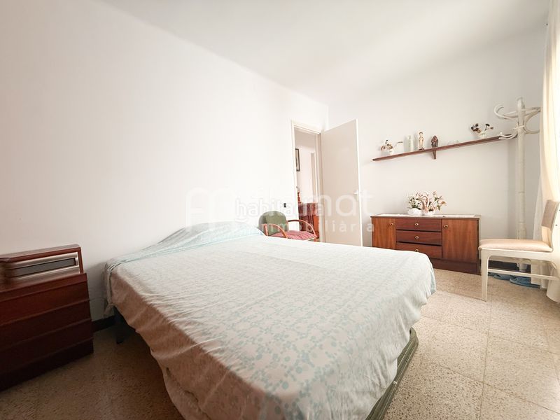 Foto 362537c8-683a-4479-9f42-0a38c8290002. Pis a Els Pins Blanes