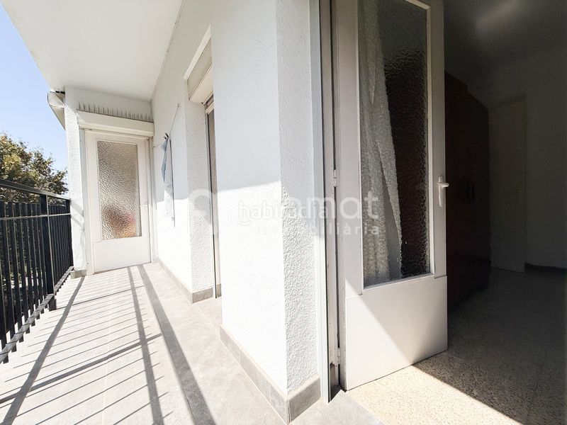 Foto 638cc9d3-79f2-408f-babb-7b2804dfd90e. Pis a Els Pins Blanes