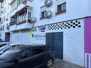 Local Comercial en Mijail gorbachov 5. Local com. en venta en vistazul.