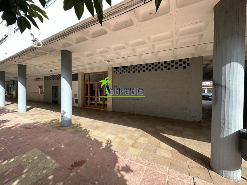 Foto 1c65578a-a463-445b-9307-817132673469. Locale commerciale in mijail gorbachov 5 in Vista Azul - Consolación Dos Hermanas