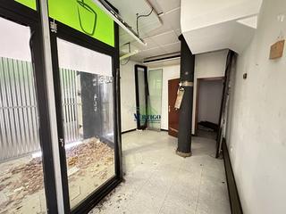 Lloguer Local Comercial a De españa 141. Local com. en alquiler en avda. españa.