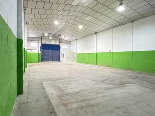 Location Bâtiment à usage industriel à Orippo 22. Nave industrial en alquiler en avda. españa, 1 dormitorio.
