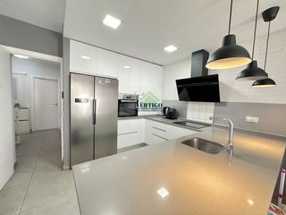 Maison  Calderón de la barca 7. Casa en venta en centro, 3 dormitorios.