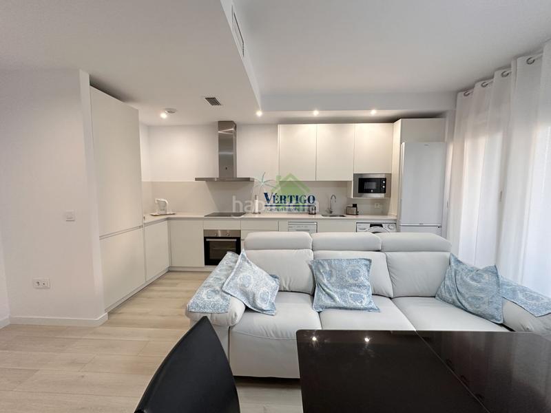 Foto 07b59251-fe71-4e08-9c2d-e3d42de73b5d. Lloguer pis a felipe gonzález márquez 12 a Entrenúcleos Dos Hermanas