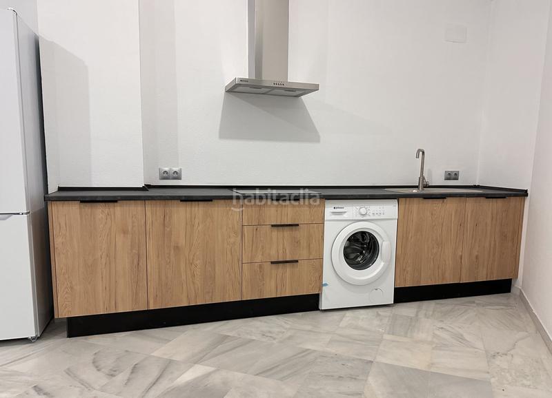 Foto 48e3fd53-2120-4f85-a447-e9290230e36b. Oficina a españa 116 a Vista Azul - Consolación Dos Hermanas