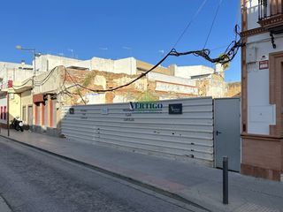 Wohngrundstück in Calle calle calderón de la barca 7. Céntrico