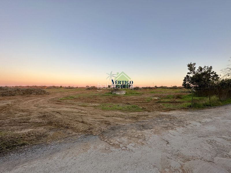 Foto a0b55501-09aa-4d49-b995-f4c5ec282c03. Terreno residenziale in calle huerta de la marquesa 3 in Alcalá de Guadaira