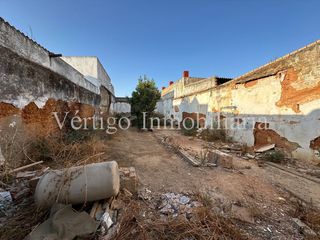 Terreny residencial a Calle amancio renes 11. Amancio renes