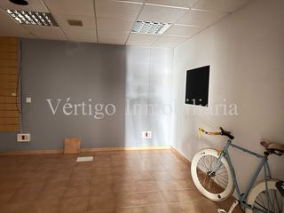 Geschäftsraum in Calle virgen de la encarnación 44. Un lienzo perfecto para emprender
