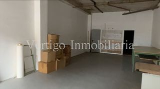 Local Comercial a Calle virgen de la encarnación 44. Un lienzo perfecto para emprender