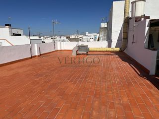 Haus in Calle calle calderón de la barca 7. Local  vivienda para transformar y rentabilizar