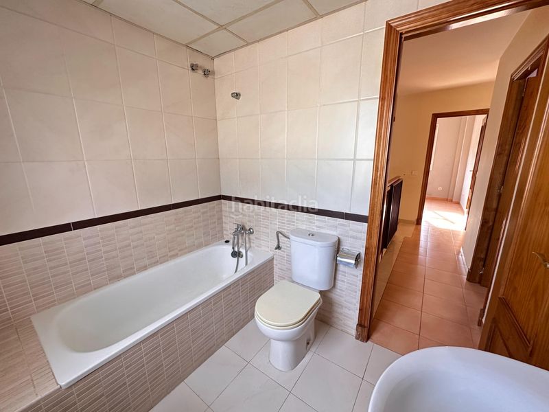 Foto e02b43ea-c550-427c-aa91-25fdf1513add. Casa en calle alonso quijano 32 marquesado en El Arenal - La Pólvora Dos Hermanas