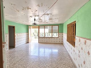 Casa  Calle real utrera 98. Para derribar planta baja en calle real utrera