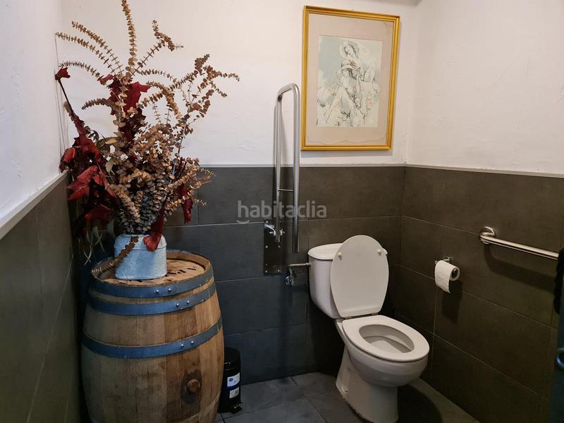 Foto 7a2c8d0a-f40d-45cb-abbb-6cb4d6fcb5e3. Transfer business premise with heating in Centre-Estació Gavà