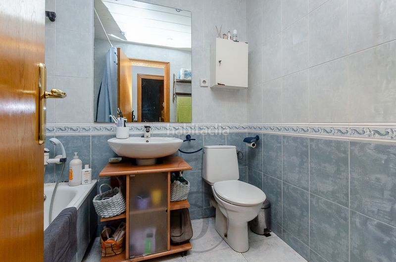 Foto bdb1d686-95fa-4264-9f94-a6f7347aa54f. Pis amb calefacció aparcament a Barri del Centre Terrassa