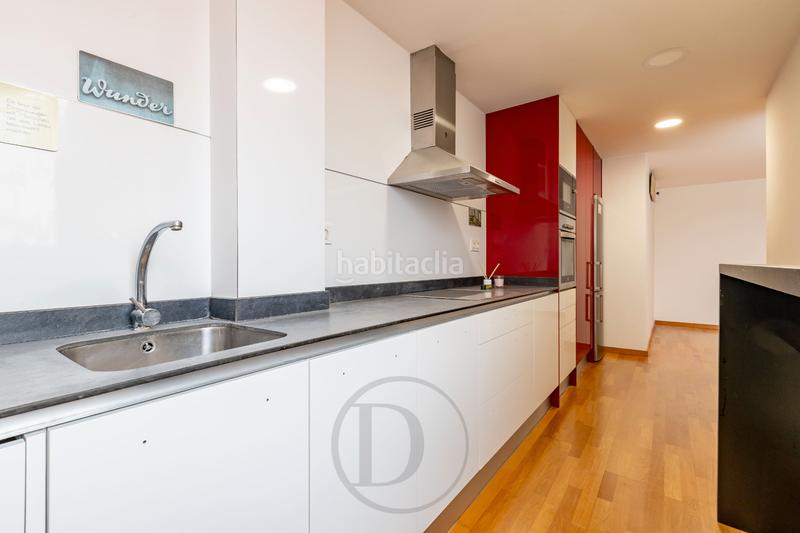 Foto 11c9b488-d478-4cb9-a6ed-d945073a1b70. Dúplex amb calefacció aparcament a Sant Ramon - Maternitat Barcelona