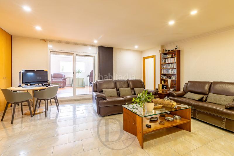 Foto 1a35a8fb-e50d-4d3e-94f6-b1fae00c1352. Dúplex amb calefacció aparcament a Sant Ramon - Maternitat Barcelona