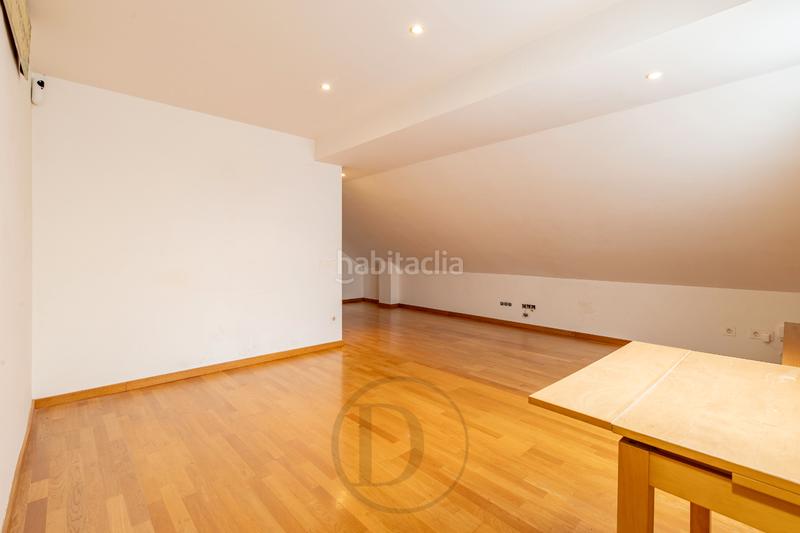 Foto 248158f9-1982-49f1-aeba-93e3089b786f. Dúplex amb calefacció aparcament a Sant Ramon - Maternitat Barcelona