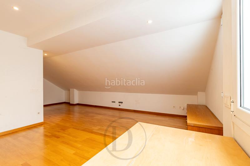 Foto bc86adac-1091-4f73-9efc-e902ab017764. Dúplex amb calefacció aparcament a Sant Ramon - Maternitat Barcelona