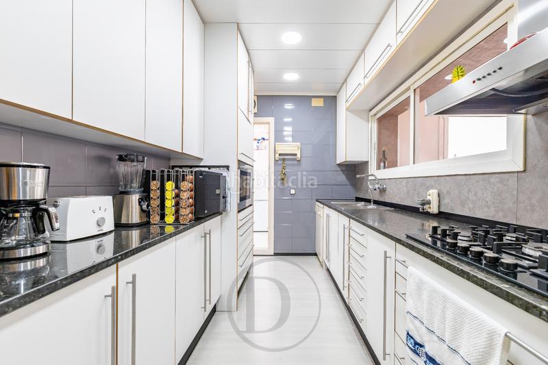 Foto c8430278-6149-48c1-bf6b-9838fc9478c0. Dúplex amb calefacció aparcament a Sant Ramon - Maternitat Barcelona