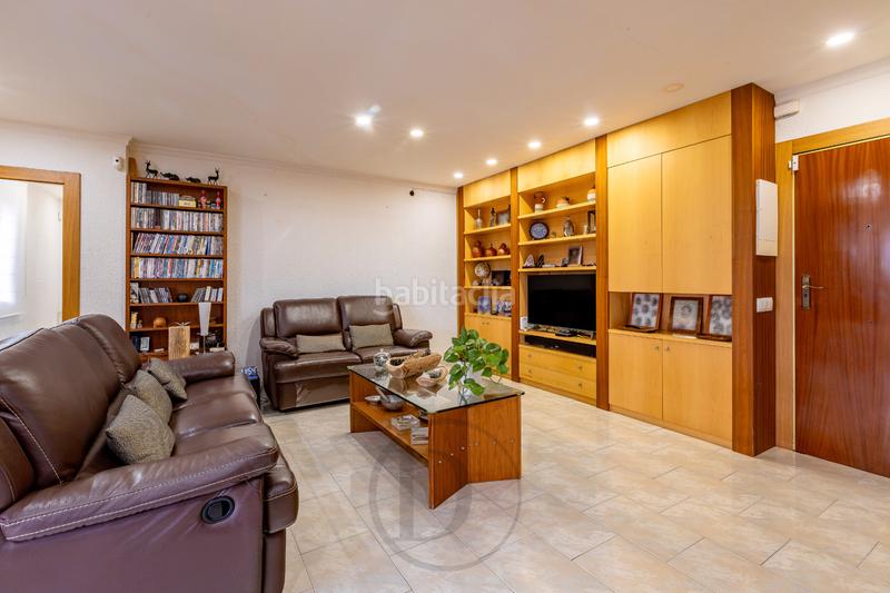 Foto dfee97da-1ba0-4331-9dc2-97a9b8dfb134. Dúplex amb calefacció aparcament a Sant Ramon - Maternitat Barcelona