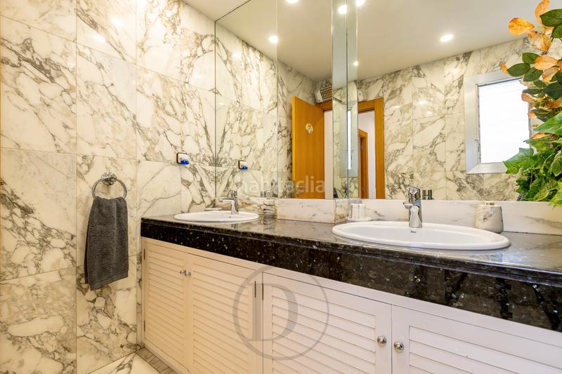 Foto f27cf57a-ee34-44b2-a885-a4ba562bf38a. Dúplex amb calefacció aparcament a Sant Ramon - Maternitat Barcelona