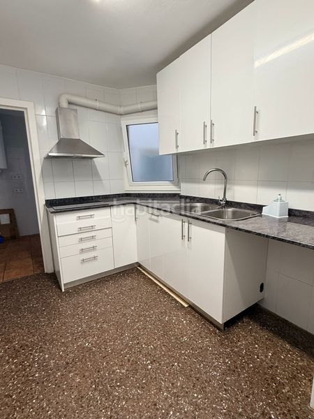 Foto deeded1b-8cb3-4733-874d-453c695a0e24. Pis amb aparcament a Calafell platja Calafell