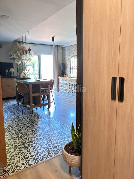 Foto dbb818d1-91ca-4ca5-9652-4a6678477623. Planta baixa amb aparcament a Castellbisbal