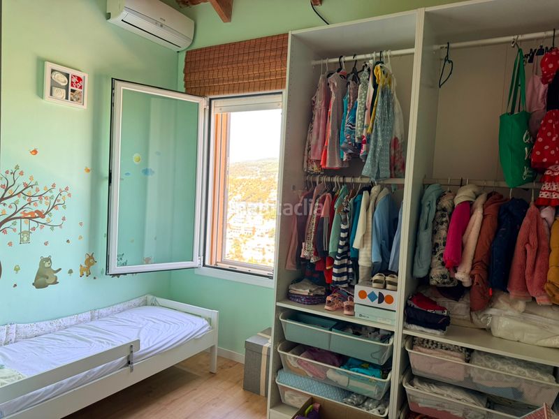 Foto 5e2d98c3-4a50-42d6-ba6d-d9fb8db7bb30. Casa amb xemeneia calefacció aparcament piscina a Vallirana