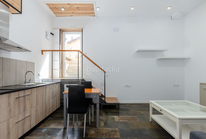 Foto 5e6242ff-981a-45e5-9450-51c3a663caf1. Casa amb xemeneia calefacció aparcament piscina a Vallirana