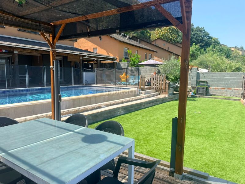 Foto b5a9a4b4-d8f6-4a66-9d6f-22cd13e27da4. Casa amb xemeneia calefacció aparcament piscina a Vallirana