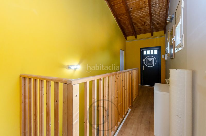 Foto e1193a8c-b639-46e1-833b-e2e98df92d9a. Casa amb xemeneia calefacció aparcament piscina a Vallirana